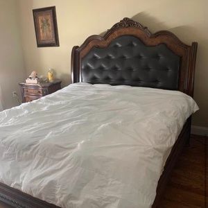 Bedroom set